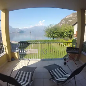 White Beach , Lierna Italië